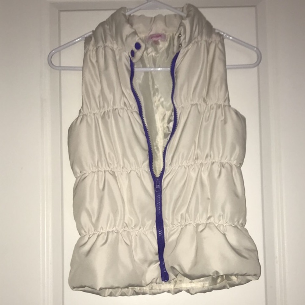 White vest